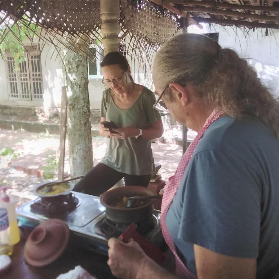 אנוראדפורה Yaluwa Tourist Rest & Cooking Class מראה חיצוני תמונה