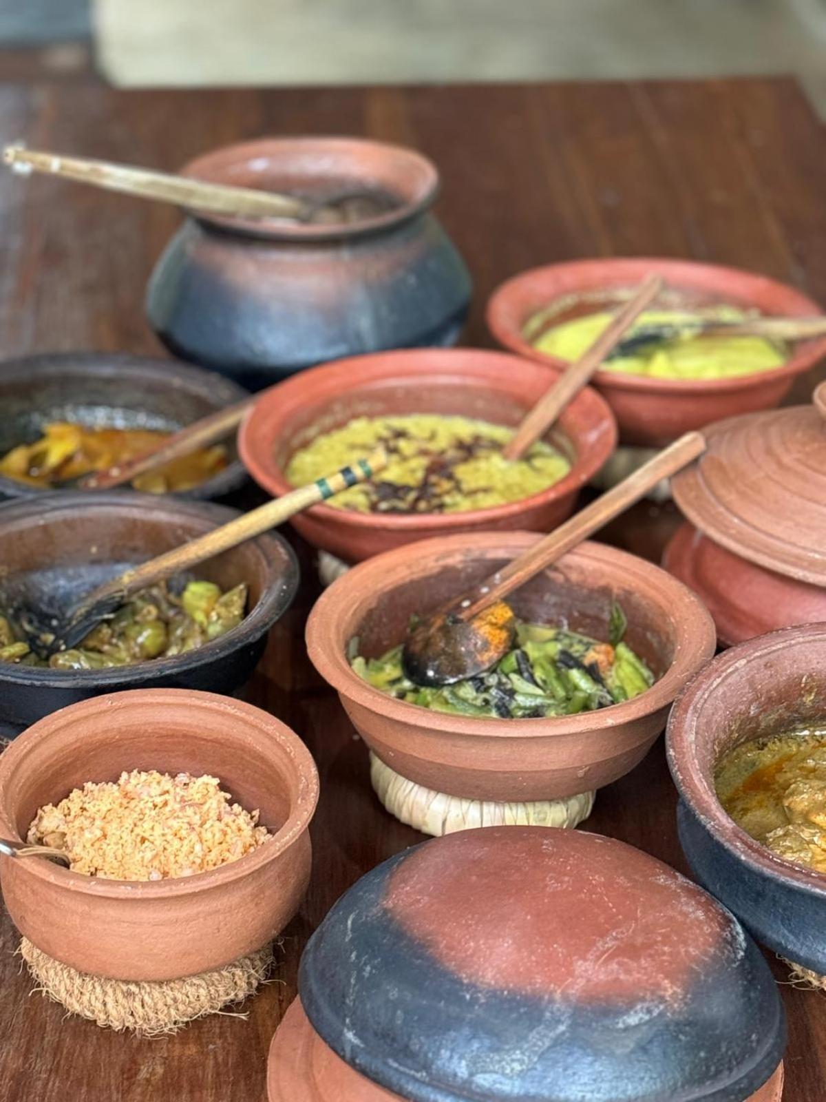 אנוראדפורה Yaluwa Tourist Rest & Cooking Class מראה חיצוני תמונה
