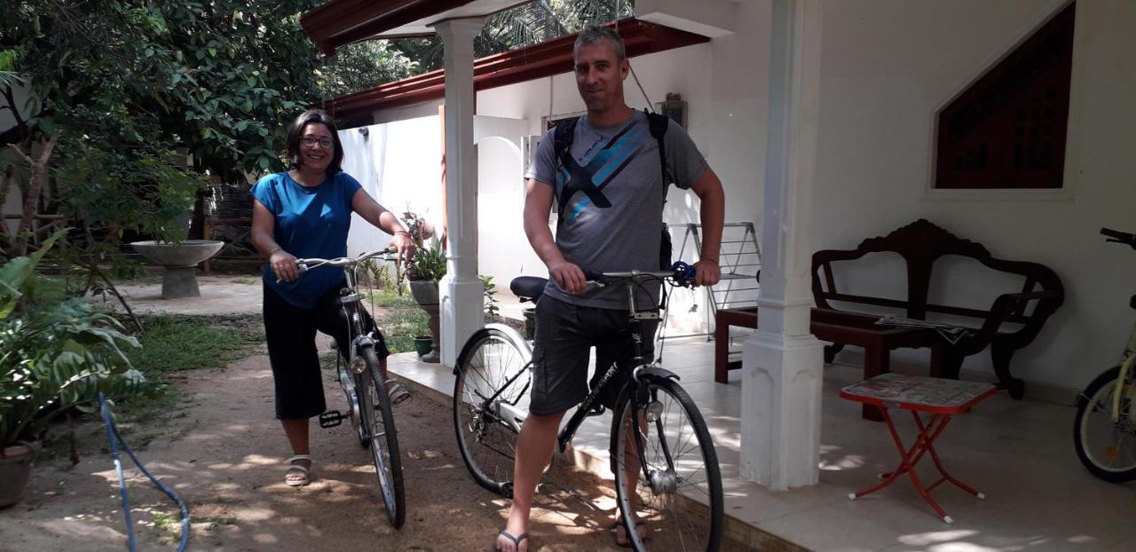אנוראדפורה Yaluwa Tourist Rest & Cooking Class מראה חיצוני תמונה