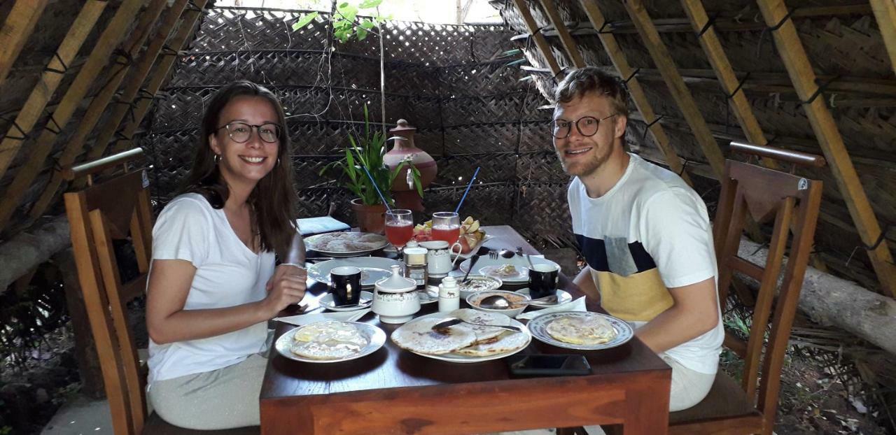 אנוראדפורה Yaluwa Tourist Rest & Cooking Class מראה חיצוני תמונה